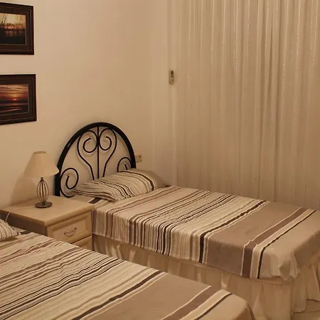 Summer Daire *